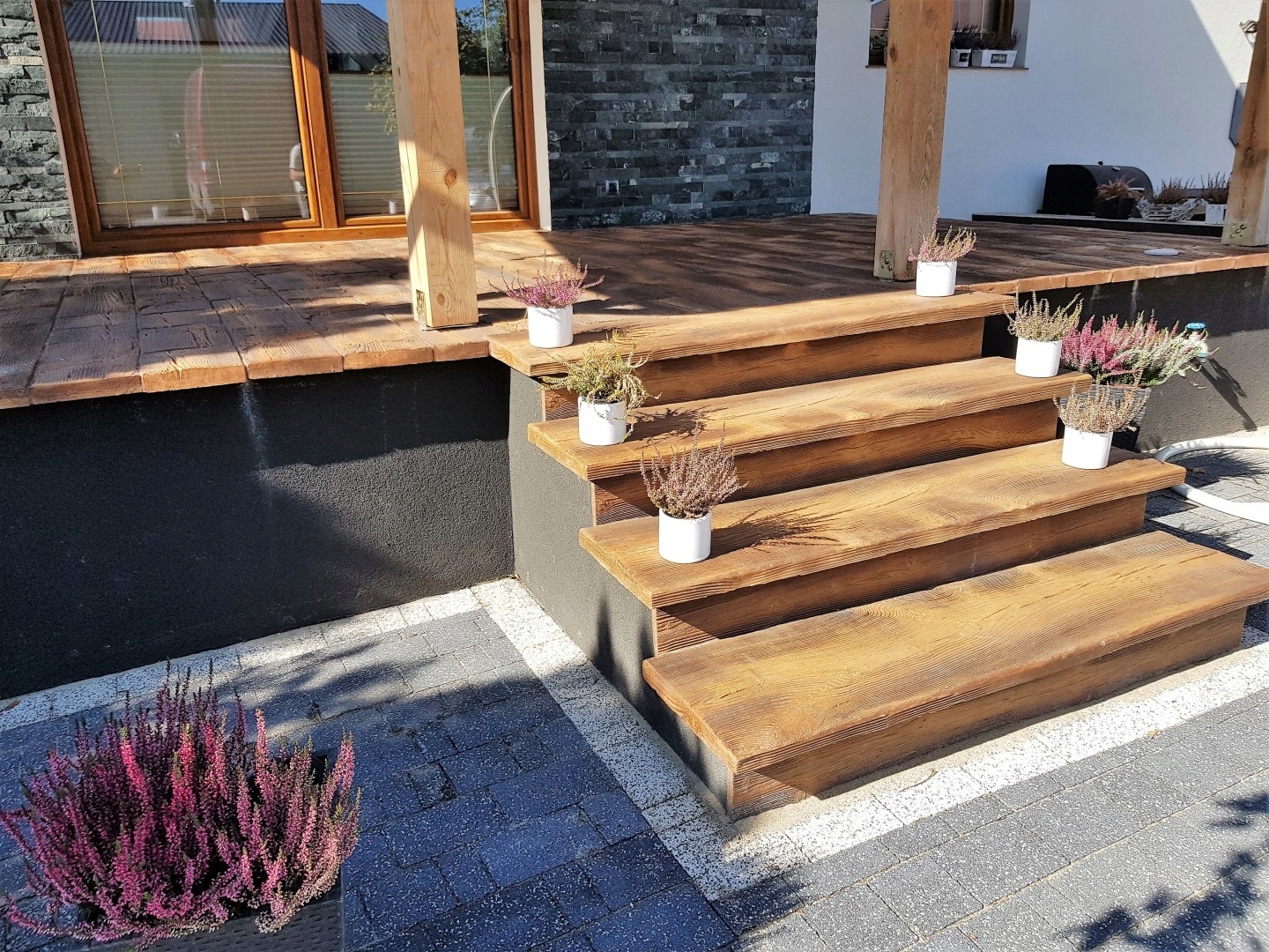 Materiały używane przez Schody Pro - drewno, stal, beton